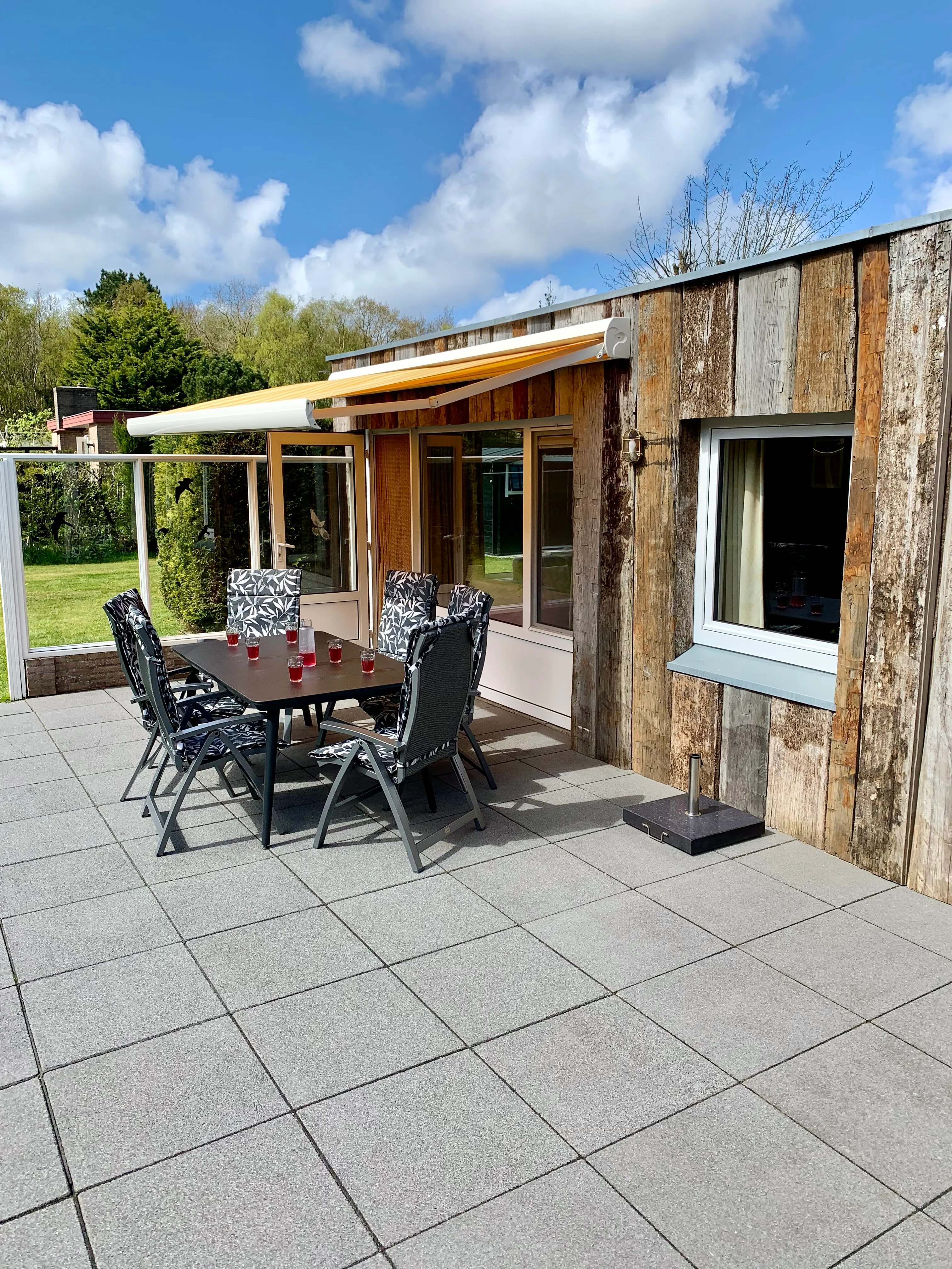 Terras van vakantiehuis Hesselte